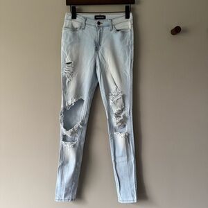 FASHION NOVA HIGH RISE DISTRESSED SKINNY JEANS LIGHT BLUE SIZE 5 / 26